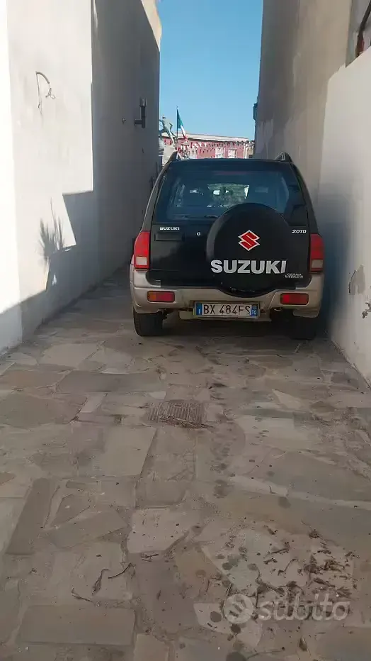 Usata Suzuki Grand Vitara 109 CV (80 kW) 2001 Nero Station wagon