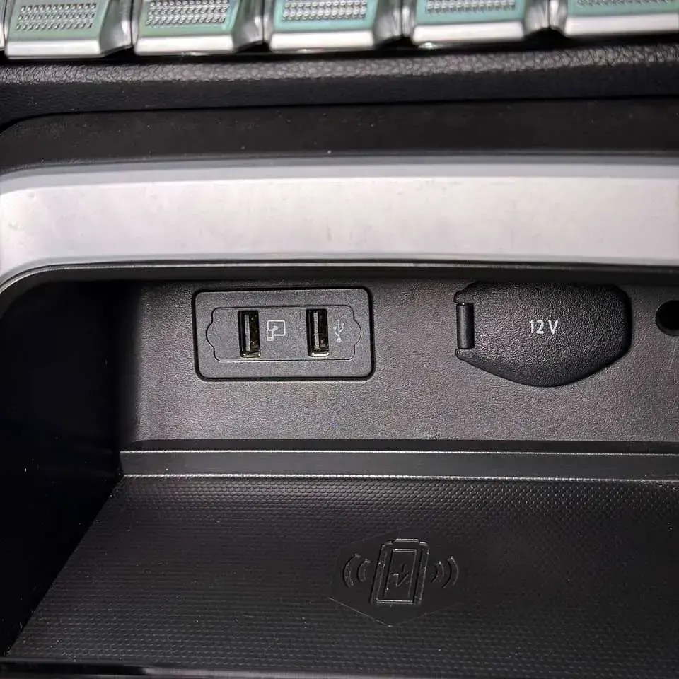 Usata EMC Wave 3 147 CV (108 kW) 2022 Grigio scuro SUV