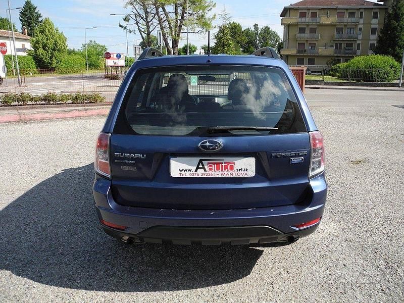 Usata Subaru Forester Trend 147 CV (108 kW) 2012 Blu SUV