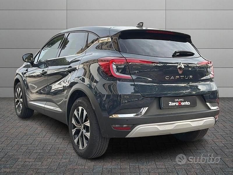 Usata Renault Captur Equilibre 91 CV (66 kW) 2023 Grigio SUV