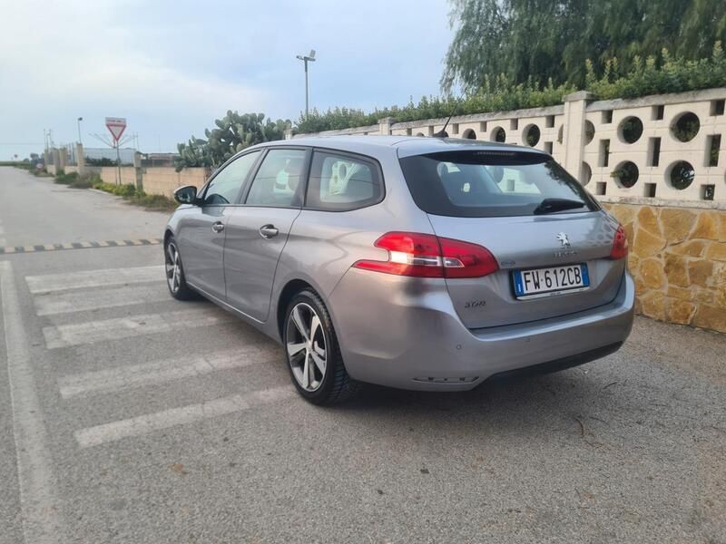Usata Peugeot 208 GT-line 120 CV (88 kW) 2019 Grigio Utilitaria
