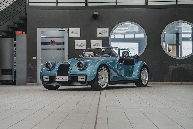 Usata Morgan Plus 340 CV (250 kW) 2025 Bahama blue Cabrio