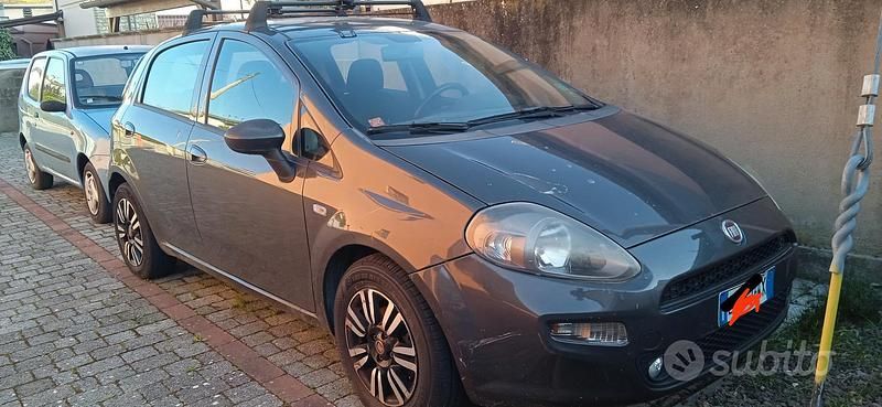Usata Fiat Punto Lounge 75 CV (55 kW) 2015 Grigio Utilitaria