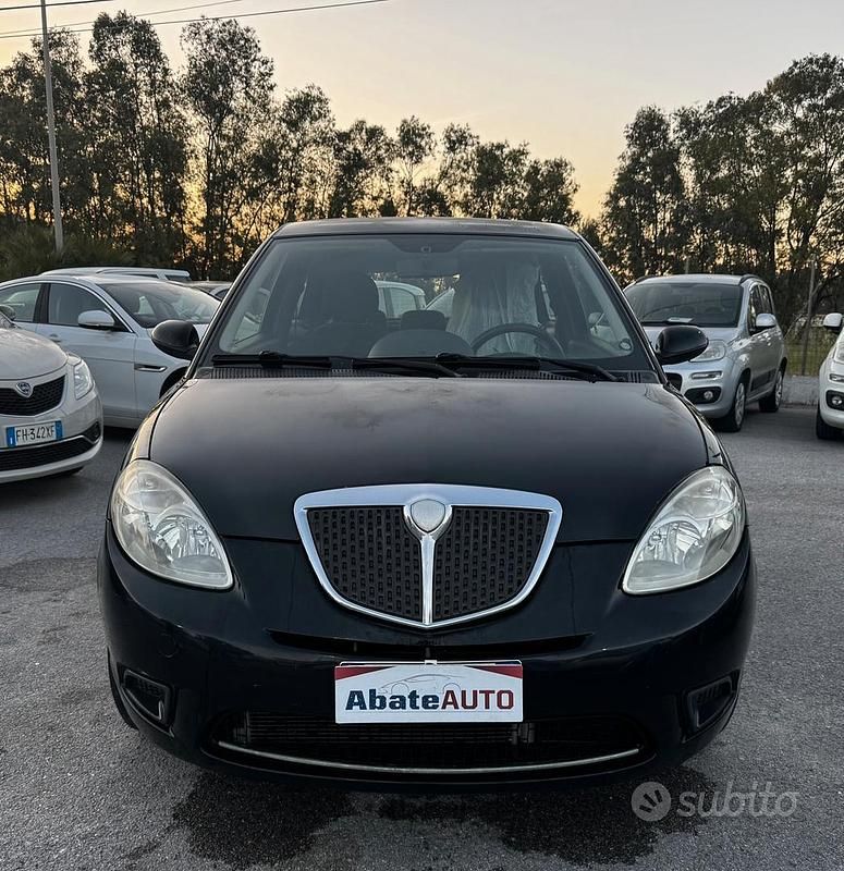Usata Lancia Ypsilon 75 CV (55 kW) 2007 Nero Utilitaria