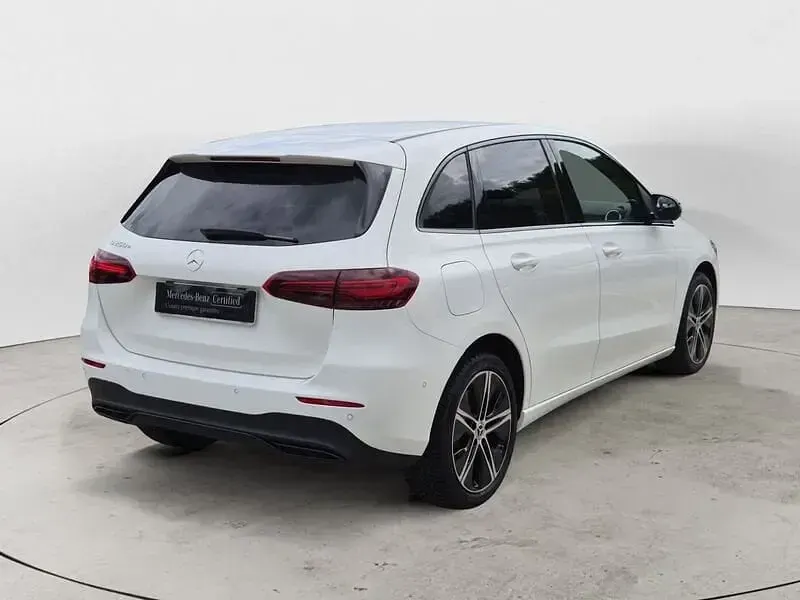 Usata Mercedes B250e Advanced 218 CV (160 kW) 2025 Bianco Monovolume
