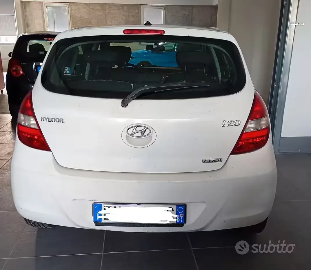 Usata Hyundai i20 Edition 90 CV (66 kW) 2012 Bianco Utilitaria