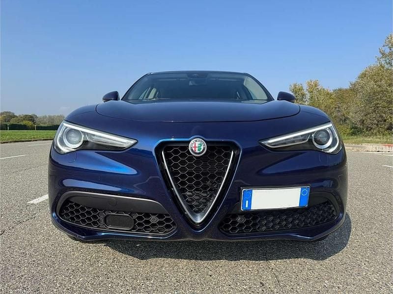 Usata Alfa Romeo Stelvio 190 CV (139 kW) 2021 Blu/azzurro SUV