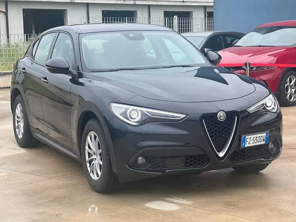 Usata Alfa Romeo Stelvio Business 160 CV (117 kW) 2019 Nero SUV