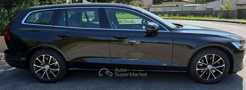 Usata Volvo V60 Business Edition 197 CV (144 kW) 2021 Nero Station wagon