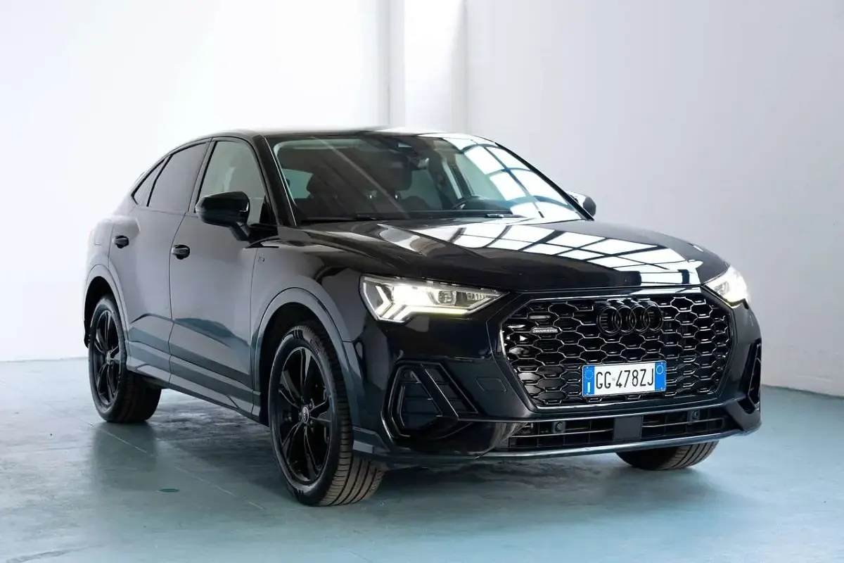 Usata Audi Q3 Sportback Black Edition 200 CV (147 kW) 2021 Nero SUV