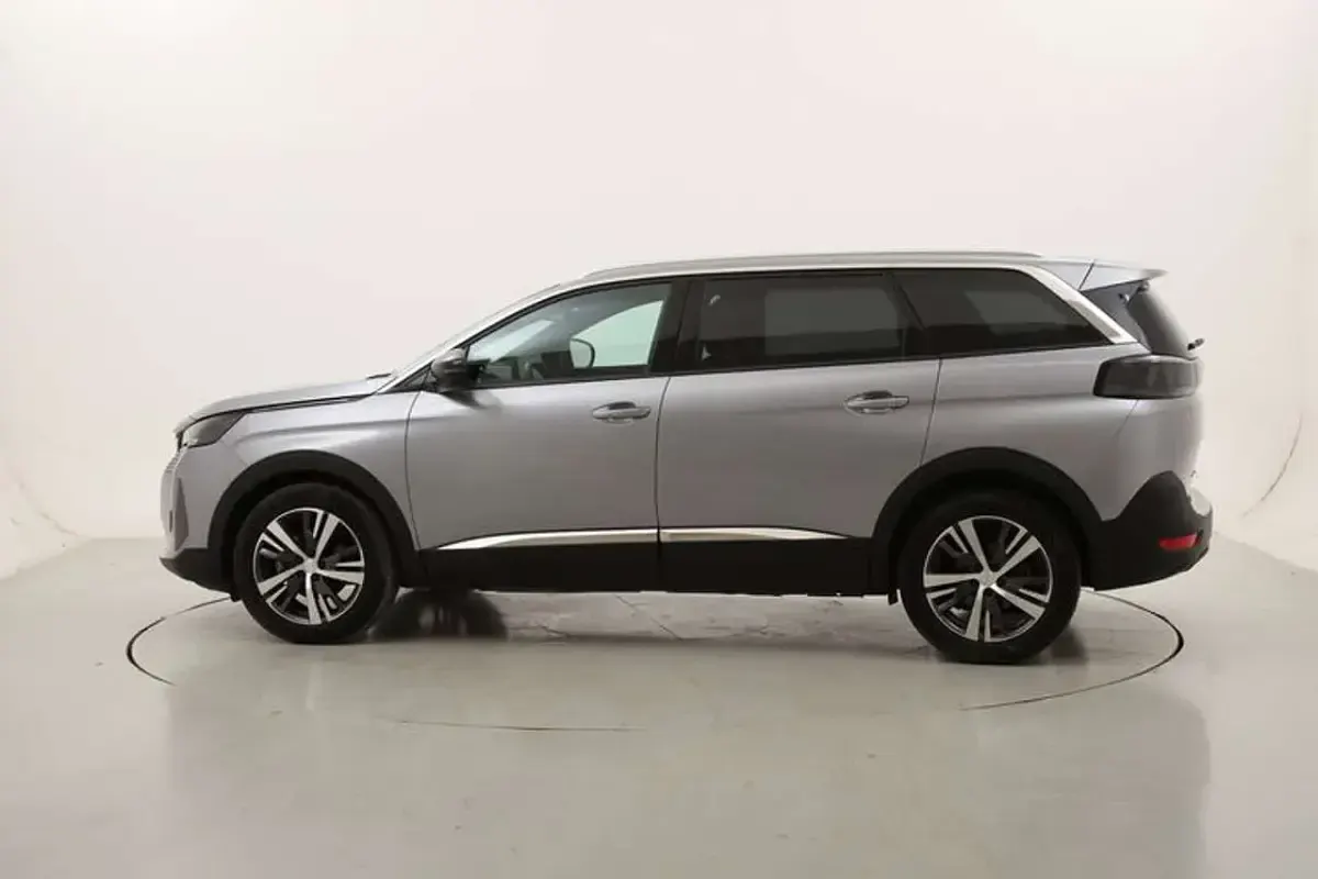 Usata Peugeot 5008 Allure 131 CV (96 kW) 2024 Grigio SUV