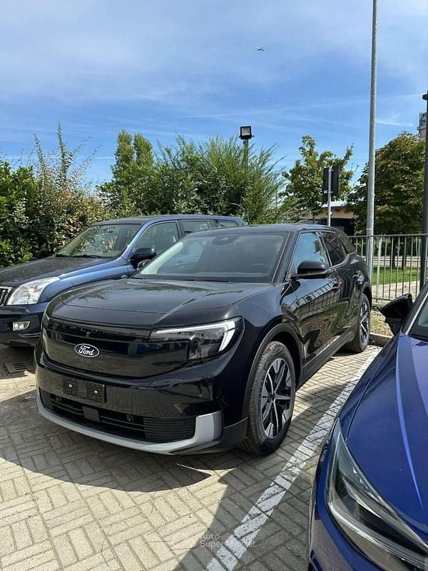 Nuova Ford Explorer Extended Range 150 kW (204 CV) 2026 Gray SUV