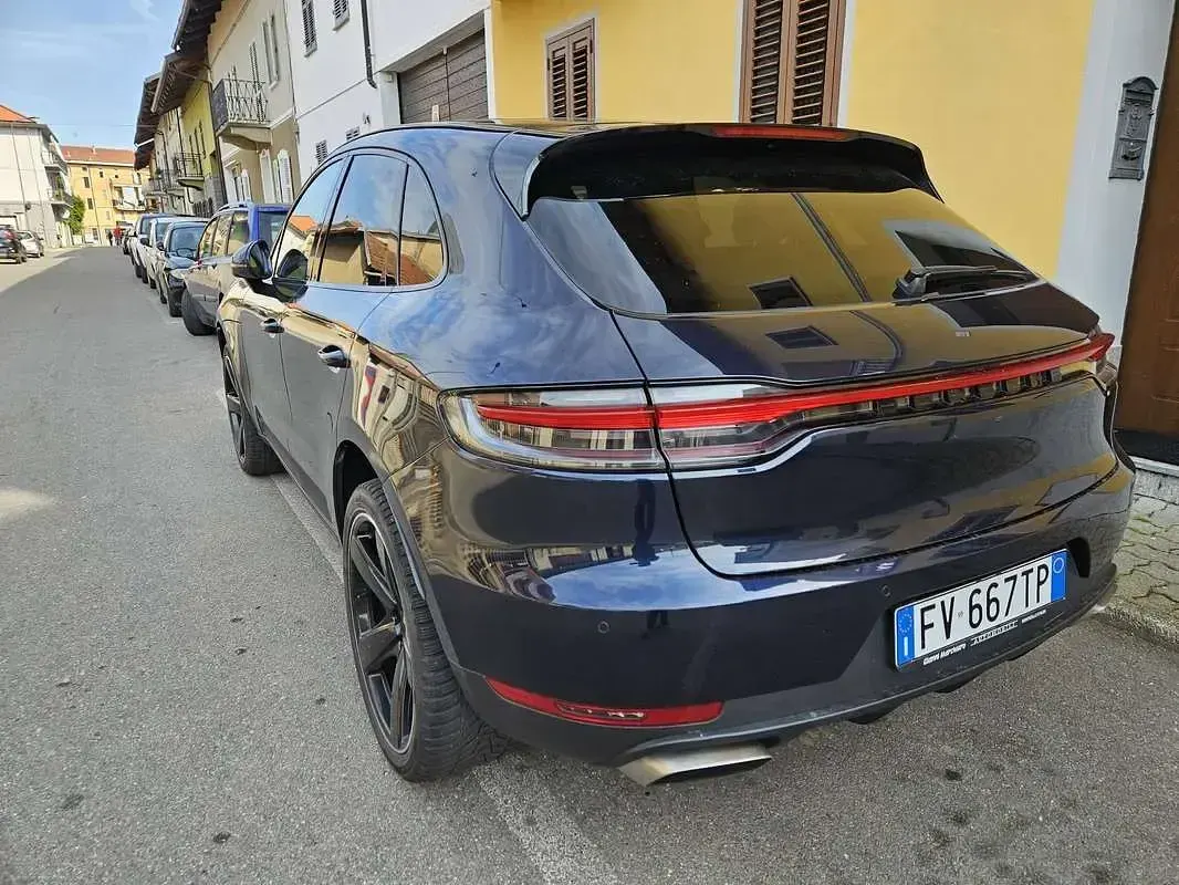 Usata Porsche Macan 245 CV (180 kW) 2019 Blu/azzurro SUV