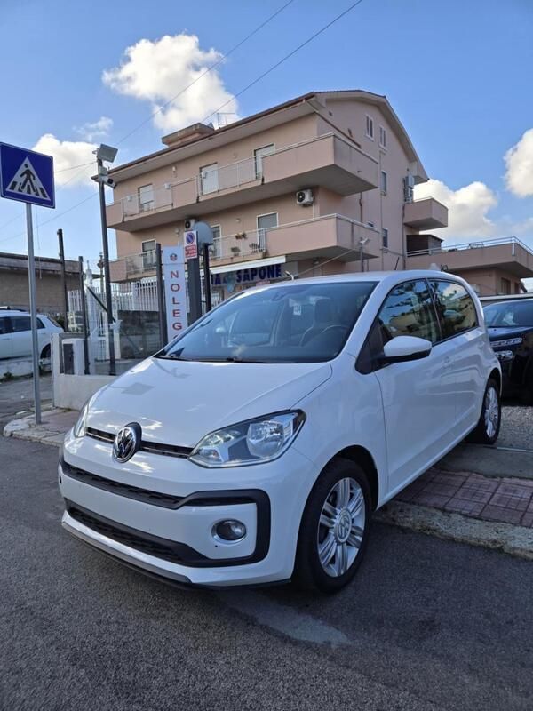 Usata VW up! high up! 90 CV (66 kW) 2017 Bianco Utilitaria