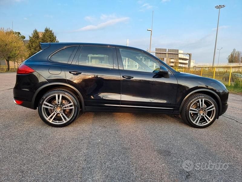 Usata Porsche Cayenne 245 CV (180 kW) 2013 Nero SUV