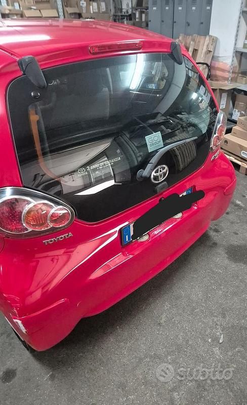 Usata Toyota Aygo 68 CV (50 kW) 2010 Rosso Utilitaria