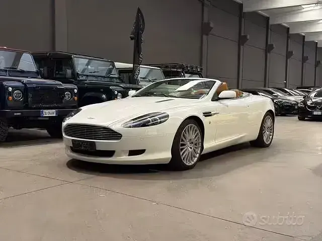 Usata Aston Martin DB9 454 CV (333 kW) 2007 Cabrio