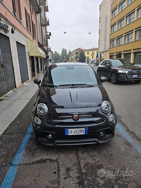 Usata Abarth 695 180 CV (132 kW) 2023 Nero Utilitaria