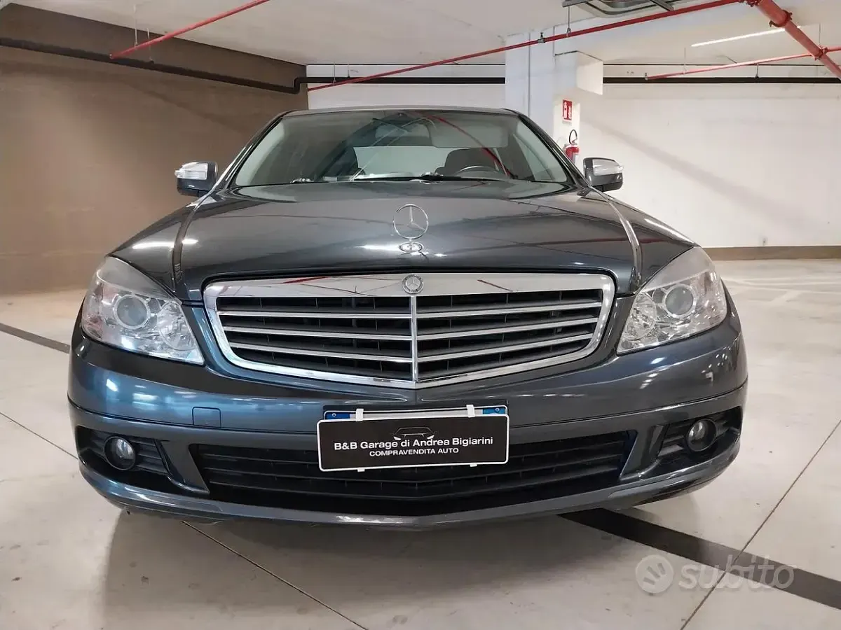 Usata Mercedes C220 Avantgarde 170 CV (125 kW) 2008 Bluazzurro Berlina