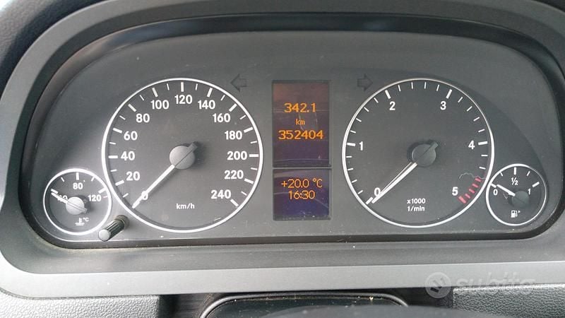 Usata Mercedes A200 82 CV (60 kW) 2009 Nero Berlina