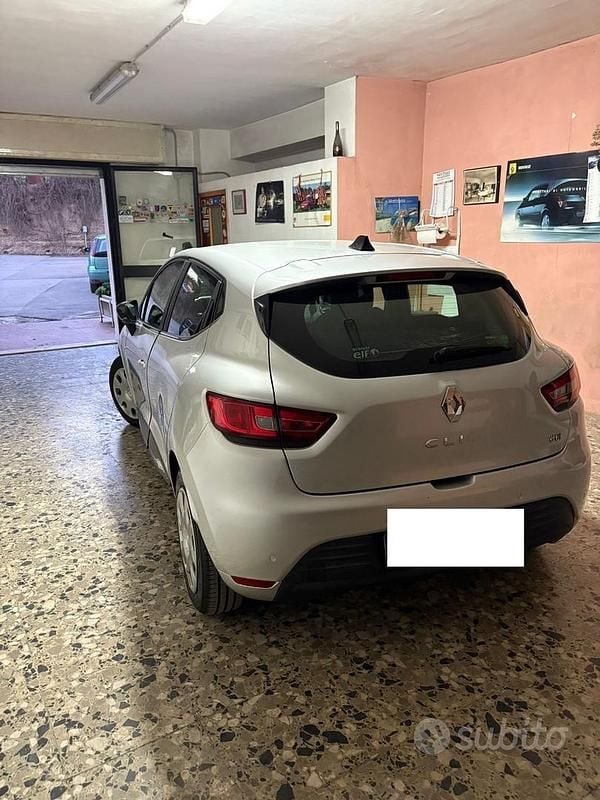 Usata Renault Clio IV 75 CV (55 kW) 2017 Grigio Berlina