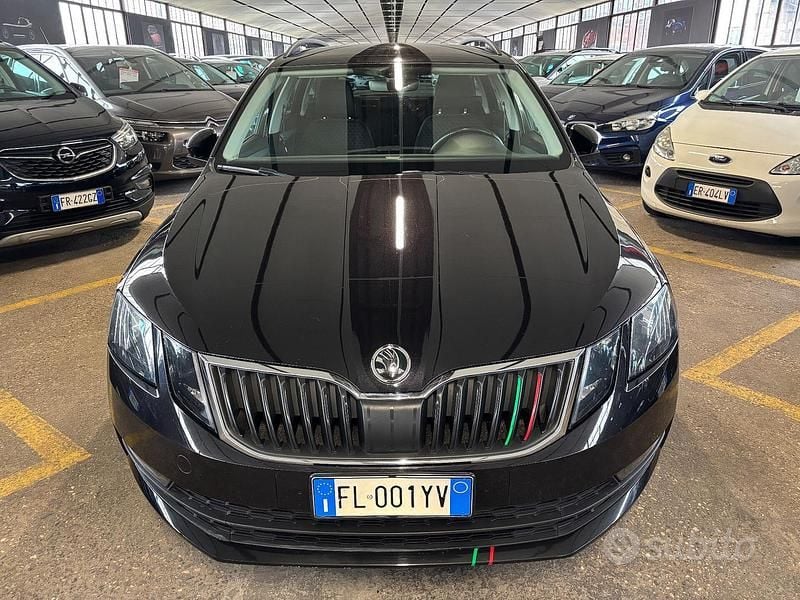 Usata Skoda Octavia Executive 116 CV (85 kW) 2018 Nero Station wagon