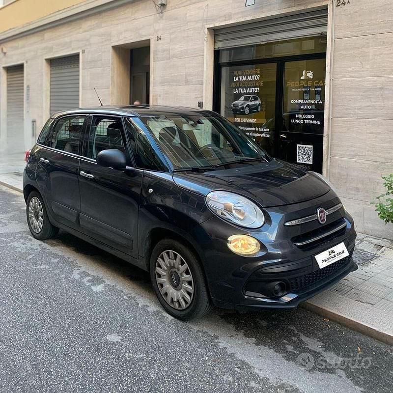 Grigio Usata 2019 Fiat 500L Monovolume | 8950 € (Ottimo prezzo) - Immagine 1/4