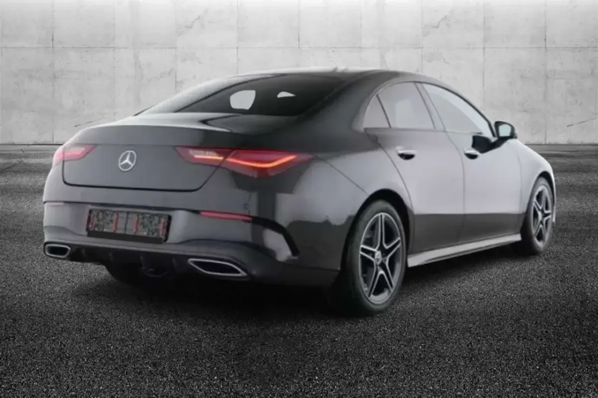 Usata Mercedes CLA250e AMG Line Premium 224 CV (164 kW) 2025 Nero Berlina
