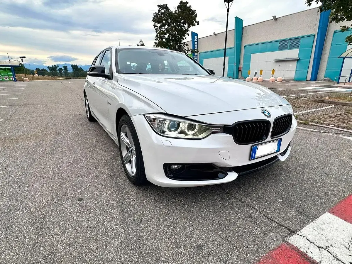 Usata BMW 318 Sport Line 143 CV (105 kW) 2014 Bianco Station wagon