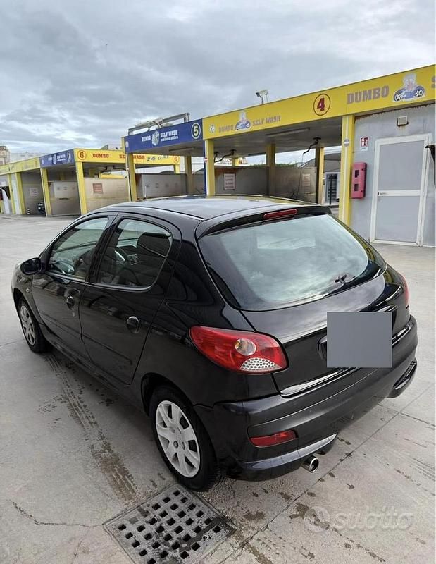 Usata Peugeot 206+ 60 CV (44 kW) 2010 Nero Utilitaria