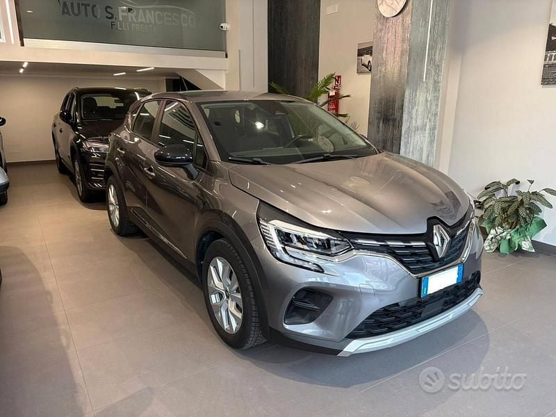 Usata Renault Captur Zen 95 CV (69 kW) 2021 Grigio SUV