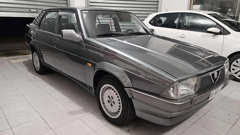 Usata Alfa Romeo 75 148 CV (108 kW) 1987 Berlina