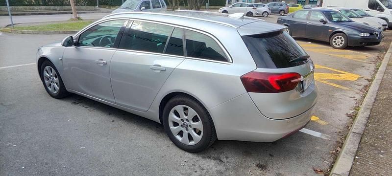 Usata Opel Insignia Business 136 CV (100 kW) 2017 Argento Station wagon