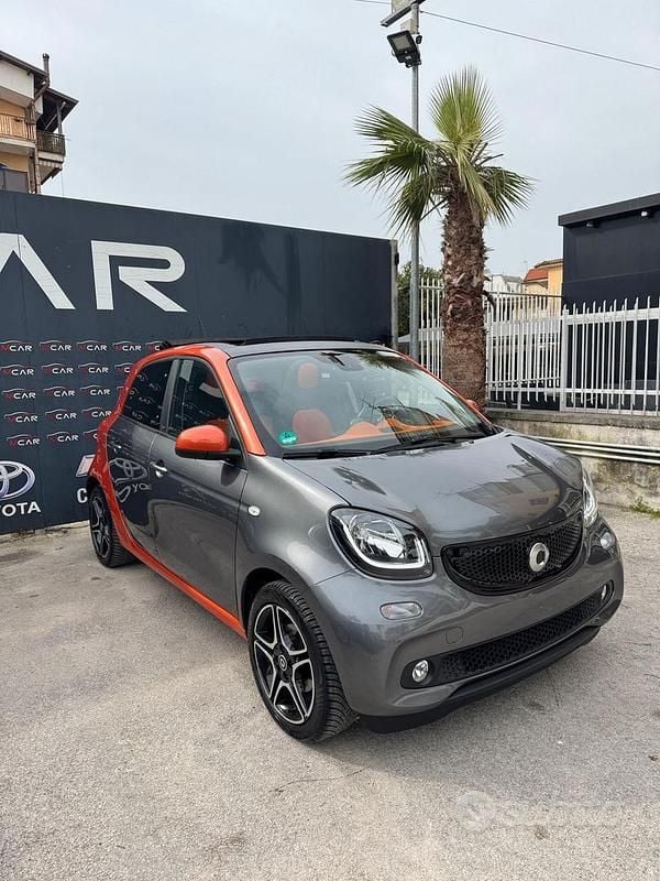 Usata Smart ForFour Passion 90 CV (66 kW) 2019 Grigio Utilitaria