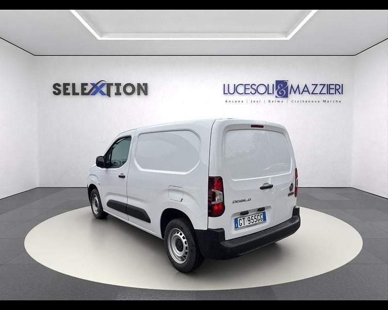 Occasion Fiat Doblò 101 ch (74 kW) 2024 Blanc Monospace