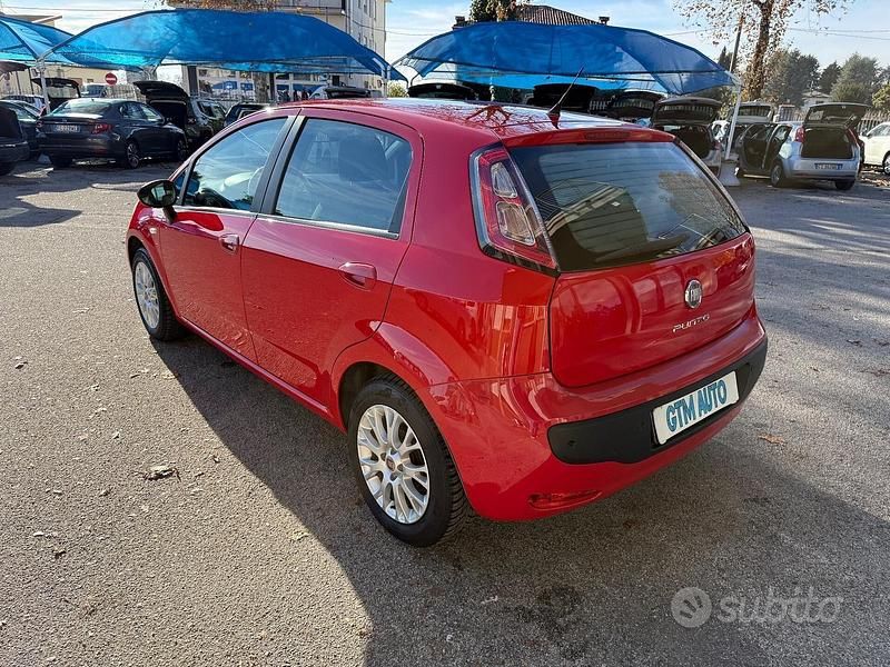 Usata Fiat Punto Evo 69 CV (50 kW) 2012 Rosso Utilitaria