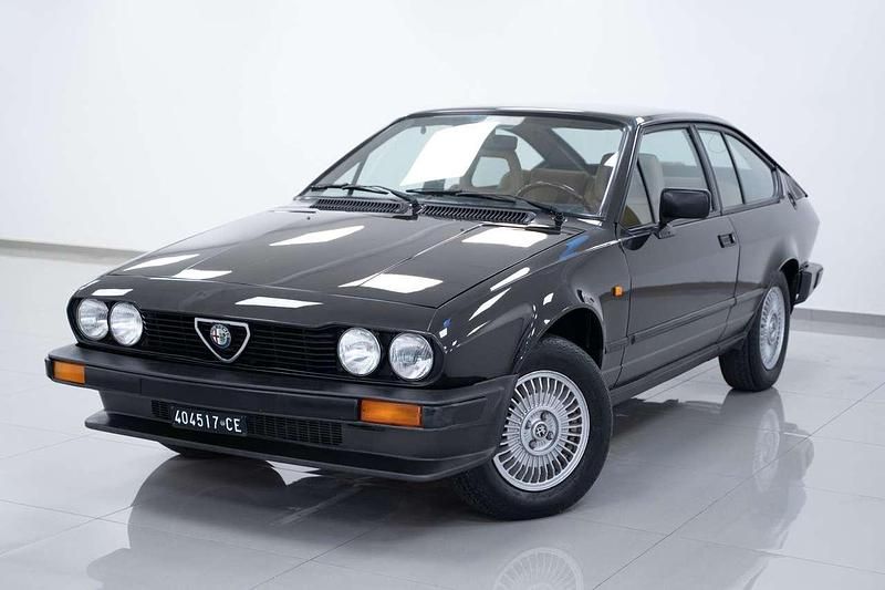 Marrone Usata 1983 Alfa Romeo Alfetta Tre volumi | 26.999 € - Immagine 1/4