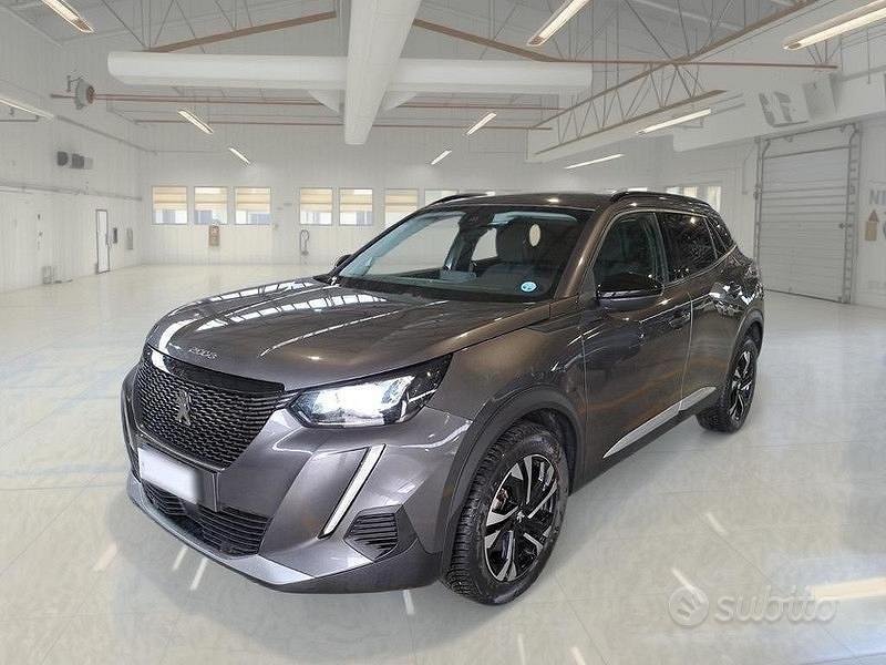 Usata Peugeot 2008 Allure 130 CV (95 kW) 2022 Grigio SUV