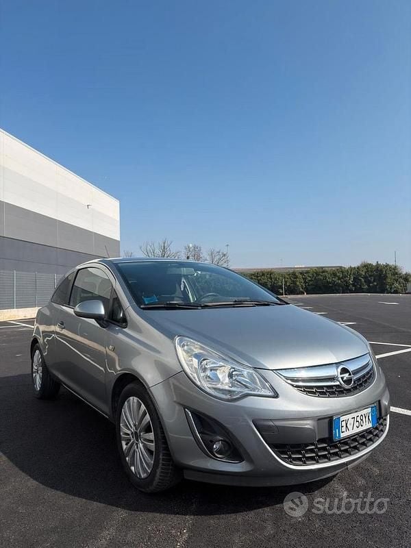 Usata Opel Corsa 2012 Utilitaria