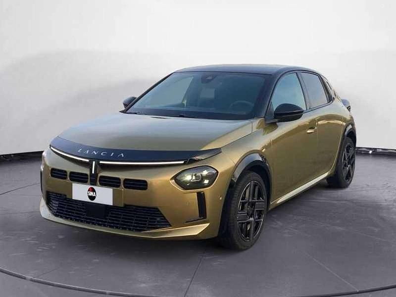 Usata Lancia Ypsilon 2024 Vernice oro con tetto nero Utilitaria