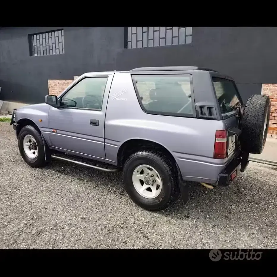 Usata Opel Frontera Sport 116 CV (85 kW) 1993 Blu SUV
