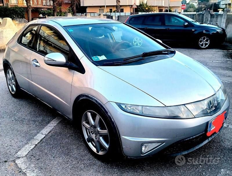 Usata Honda Civic 140 CV (102 kW) 2006 Grigio Berlina