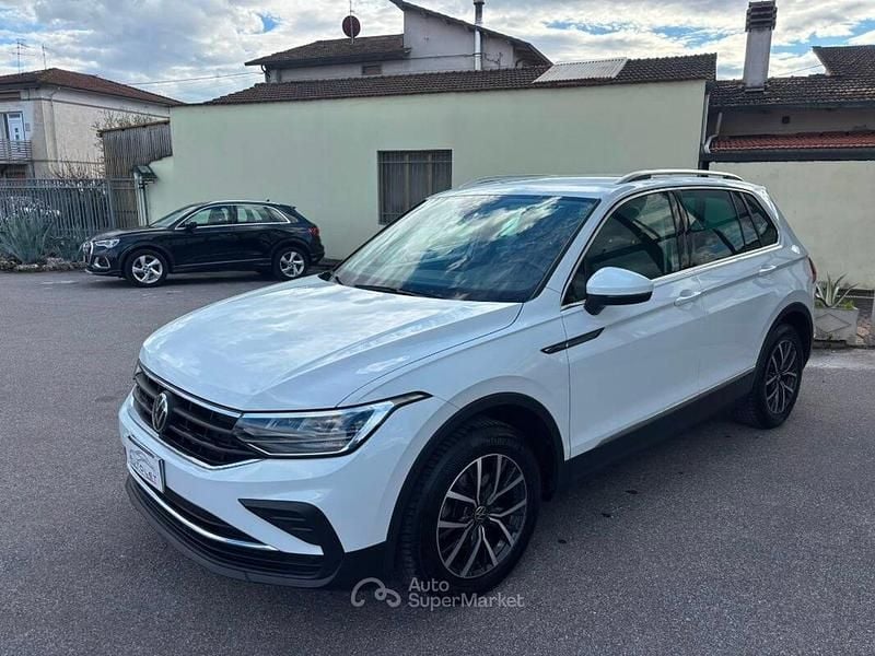 Usata VW Tiguan Life 150 CV (110 kW) 2022 Bianco SUV