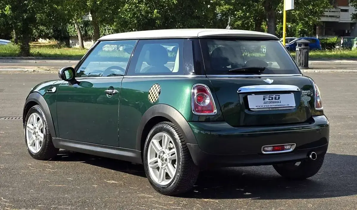 Usata Mini Cooper D 111 CV (81 kW) 2010 Other Utilitaria