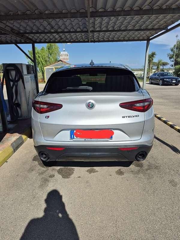 Usata Alfa Romeo Stelvio Sprint 190 CV (139 kW) 2020 SUV