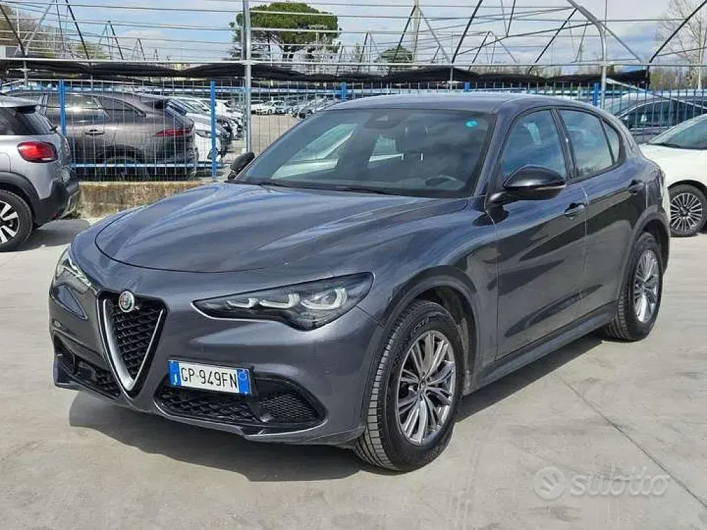 Usata Alfa Romeo Stelvio Super 209 CV (153 kW) 2023 Grigio SUV