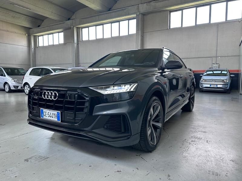 Usata Audi Q8 Sport 286 CV (210 kW) 2019 Grigio SUV
