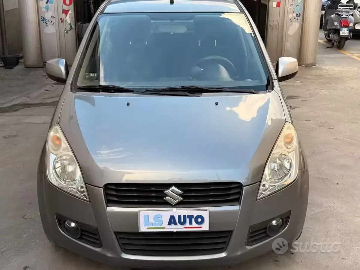 Usata Suzuki Splash GL 68 CV (50 kW) 2012 Grigio Utilitaria