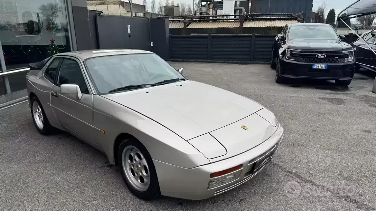 Usata Porsche 944 Turbo 220 CV (161 kW) 1985 Grigio Coupé