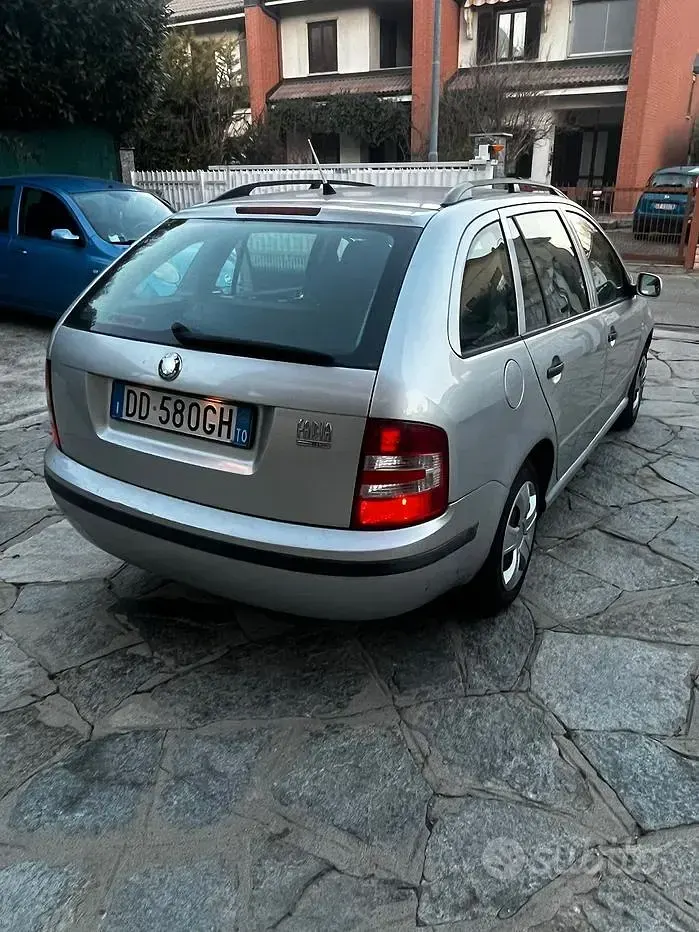 Usata Skoda Fabia 64 CV (47 kW) 2006 Grigio Station wagon